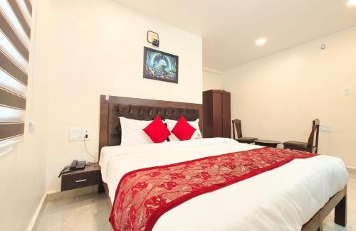 Mylapore Tiruvallikk Hotel | MG Park