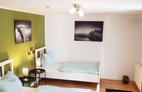 Dahl Apartment | MG06 Spacious holiday apartment in Mönchengladbach with terrace