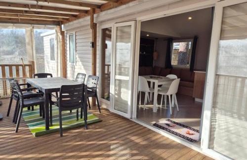 Saint-Julien-en-Born Other | MH 201 AGREABLE et tout ÉQUIPÉ 2CH dont suite parentale et 2sdb avec vue sur foret dans camping 4 étoiles