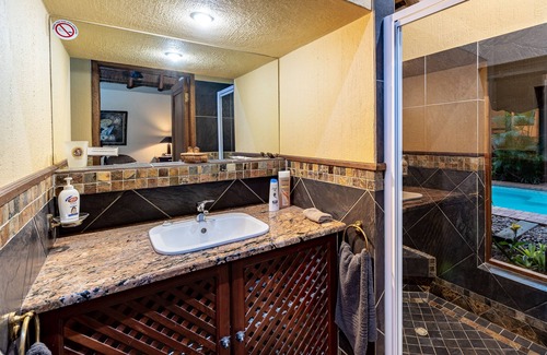 Malelane House | Mhlati Guest Cottages