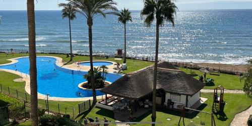Sitio de Calahonda Apartment | MI CAPRICHO, Beach Front Apartment P14 3ºB