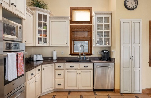 Nags Head House | Mi Casa, Su Casa: Dog Friendly& Enclosed Yard, Oceanside, Private Pool, Hot Tub
