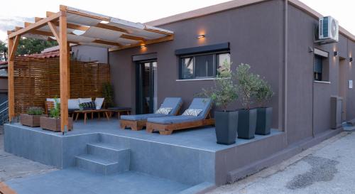 Mirina House | Mi casa su casa