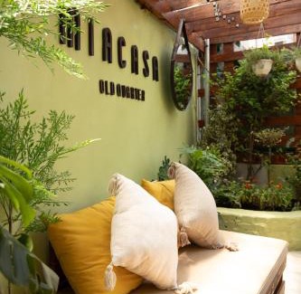 Hanoi Backpacker Quarter Apartment | MiaCasaOldQuarter - 3 Beds - Netflix-Big Balcony