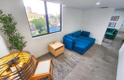 East Little Havana Apartment | Miami 2BR Getaway with King Beds Near Marlins Park & Calle Ocho