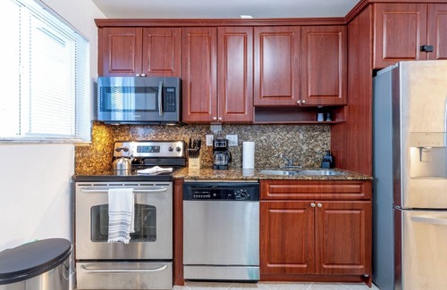 Allapattah Apartment | Miami Apartment Near the Heart of Downtown 828 SW 2nd St, Miami, FL 33130
