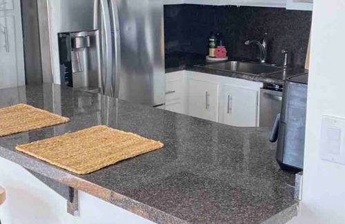 Aventura Apartment | Miami- Aventura Surf Apartment- close to the mall, beaches, pool, great location