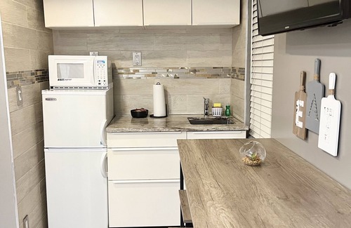 North Miami House | Miami Beach HomeStay