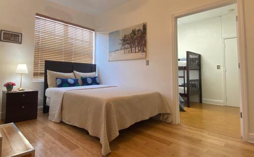 Flamingo/Lummus Bed & Breakfast | Miami Beach Rooms B&B