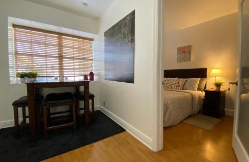 Flamingo/Lummus Bed & Breakfast | Miami Beach Rooms B&B