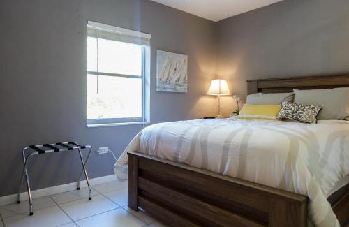 North Miami Beach Villa | Miami Beach Villa with Sparkling Pool! Sleeps 10+!