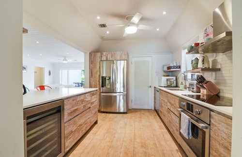 Northeast Miami House | Miami by the sea