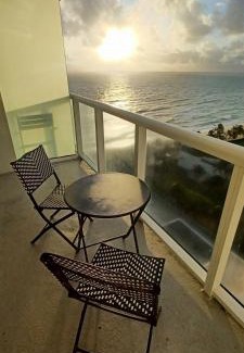 Sunny Isles Beach Apartment | Miami Direct Access to the beach