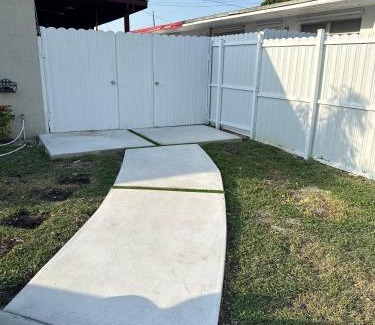 Gladeview Other | Miami GuestHouse near Mia Airport, Wynwood & Beach