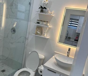Gladeview Other | Miami GuestHouse near Mia Airport, Wynwood & Beach