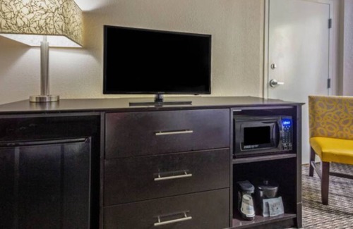 Miami Lakes House | Miami Lakes! Unwind, Fun in the Sun!