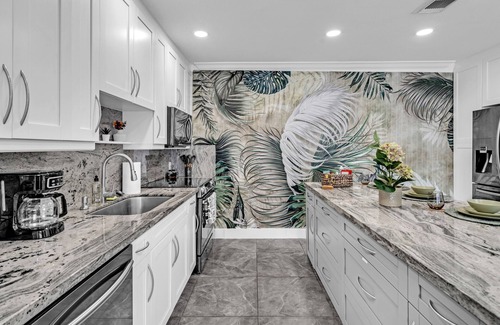 West Little Havana House | Miami Luxury Home! Next to Miami airport & beach.