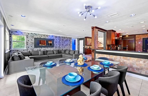 North Miami Beach House | Miami Oasis: Pool/Theater/Games