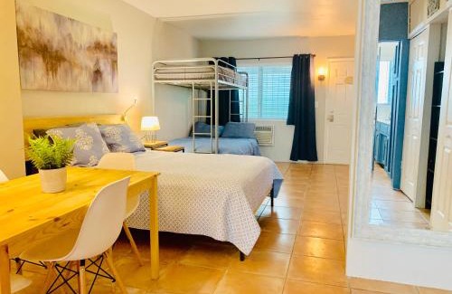 Flamingo/Lummus Apartment | Miami on the Beach Family Studio
