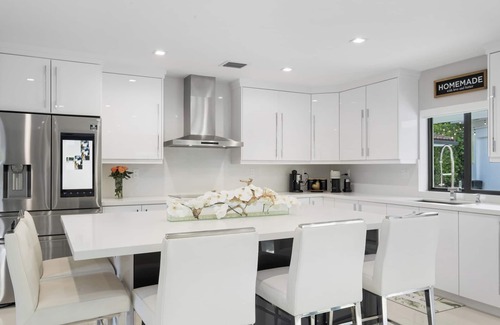 Miami Springs House | Miami Springs Located in Heart of Miami