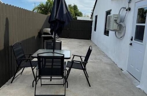 Hialeah Apartment | Miami studio near Airport/Beach