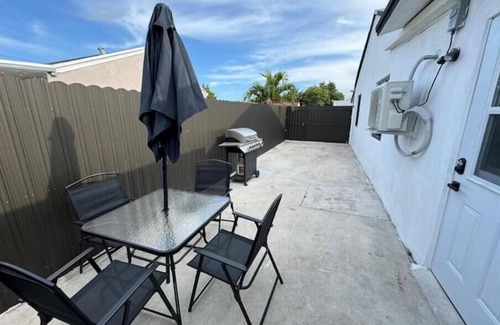Hialeah Apartment | Miami studio near Airport/Beach