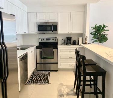 Sunny Isles Beach Apartment | Miami Sunny Isles ocean reserve 704