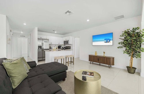 Coral Way House | Miami Urban Oasis | 4BR + Pool & Parking