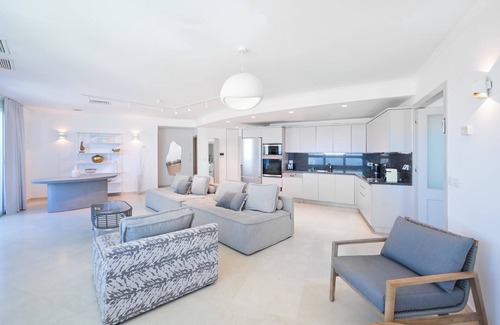 Tel Aviv Promenade Apartment | Miami Vibes 2BR in Isrotel tower by HolyGuest