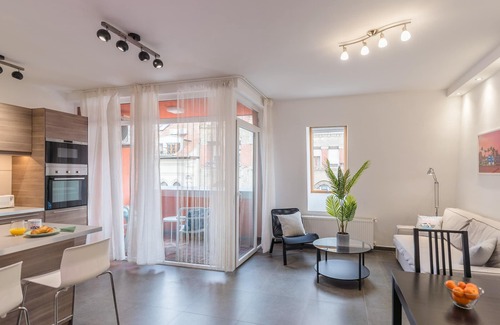 Terezvaros Apartment | Miami Vice Apartment with Balcony