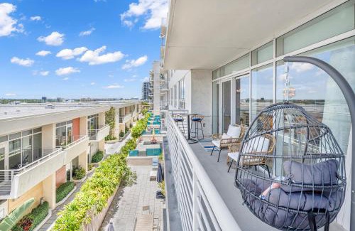 Midtown Apartment | Miami Vice - Central Midtown Pool and Parking