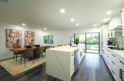 Ludlam House | Miami World Mansion/Mini Golf/Game Room