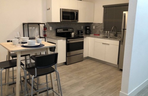 Wynwood Art District Apartment | Miami’s Wynwood Art District 10mins from the beach & MiamiHeat Arena