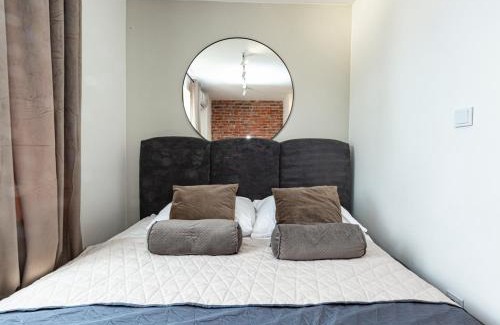 Ochota Apartment | Mianowskiego 24 Red - Wifi Smart TV W pełni wyposażona kuchnia