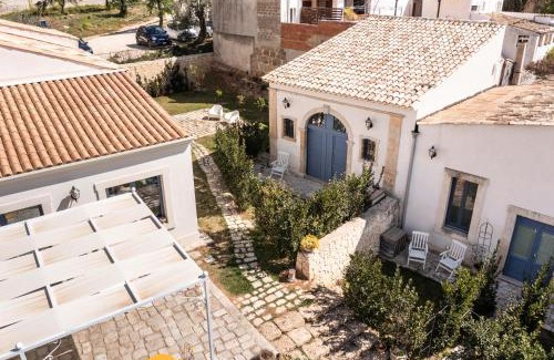 Noto Historic Centre Bed & Breakfast | MichaEl garden
