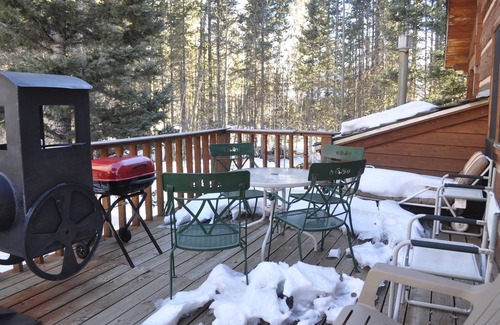 Red River Cabin | Michael Martin Murphey Cabin, America's Cowboy Singer/Songwriter Getaway Cabin