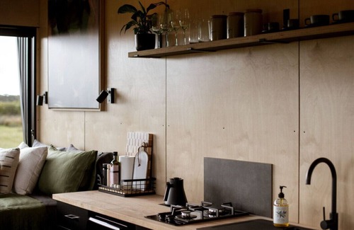 Merivale Cabin | Michael the Tiny Cabin in Esperance