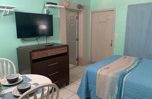 Sunset Reef Apartment | Michaels Surfside Cabanas