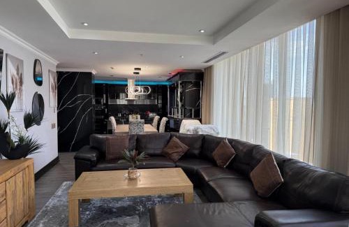 Sandown Apartment | Michelangelo Towers 3Bed Apartment