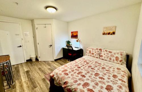 University District Apartment | Micro Studio Apartment 10 Minutes Walk to University of Washington