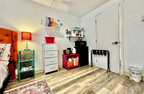 University District Apartment | MICRO Studio Apartment in University District. 10 Mins Walk to University of WA