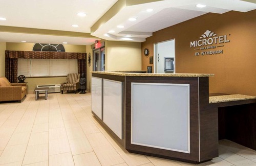 North Canton Hotel | Microtel Inn and Suites North Canton