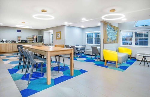 Sprague Hotel | Microtel Inn by Wyndham Beckley