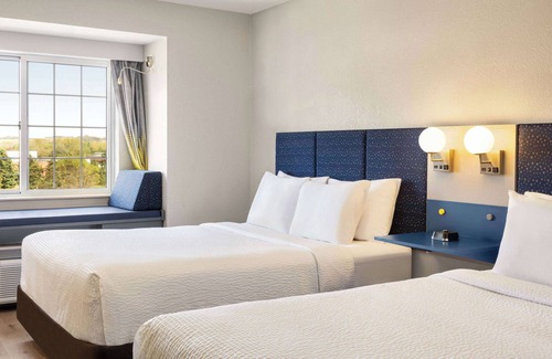 New Ulm Hotel | Microtel Inn & Suites by Wyndham New Ulm