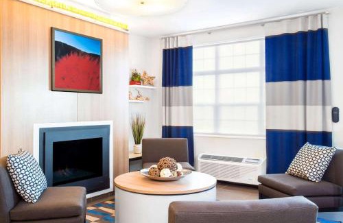 Naples Hotel | Microtel Inn & Suites by Wyndham Vernal/Naples