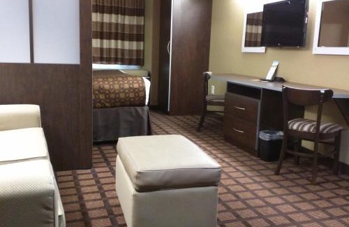 Minot Hotel | Microtel Inn & Suites by Wyndham Minot