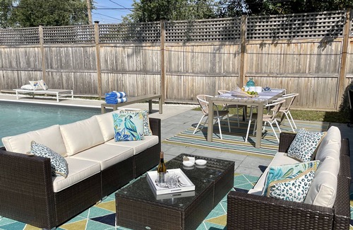 Hudson Cottage | Mid- Century cottage, Outdoor Oasis