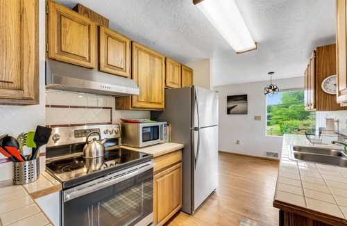 Poulsbo House | Mid-century house with bay view, central AC & washer/dryer - walk to downtown