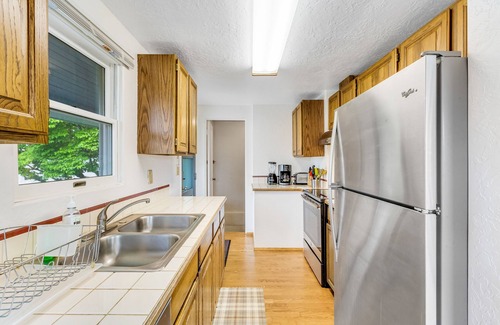 Poulsbo House | Mid-century house with bay view, central AC & washer/dryer - walk to downtown