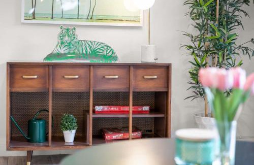 Village Grove House | Mid-Century Marvel - Poolside Patio with Spa & Bocce